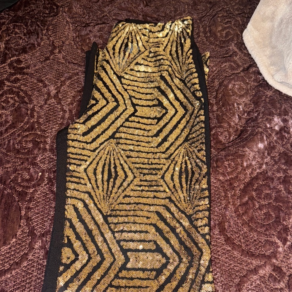 Gold and Black Wide Leg Pants - Picture 9 of 16